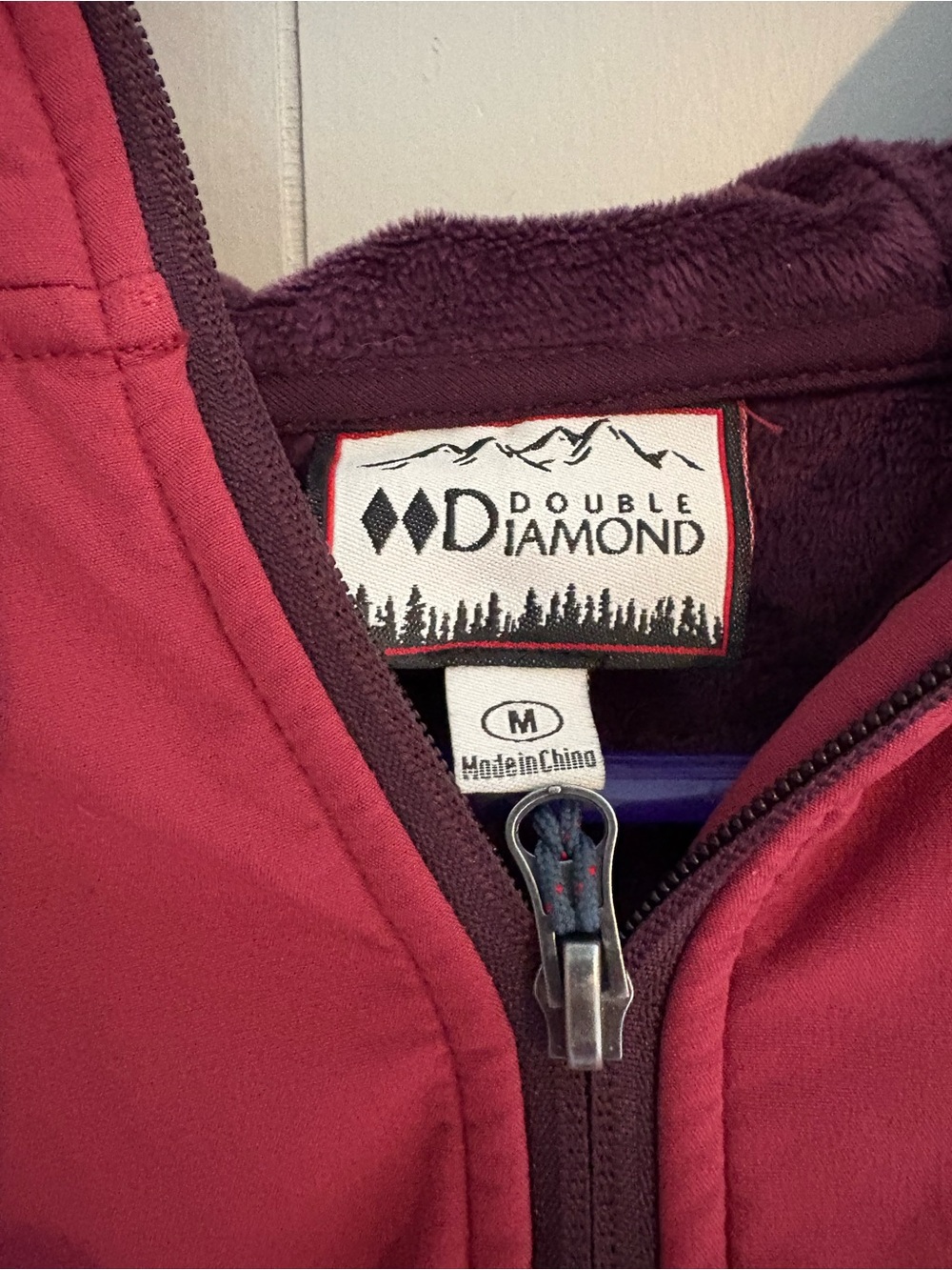 Women’s Red Hooded Softshell Jacket - Picture 3 of 3